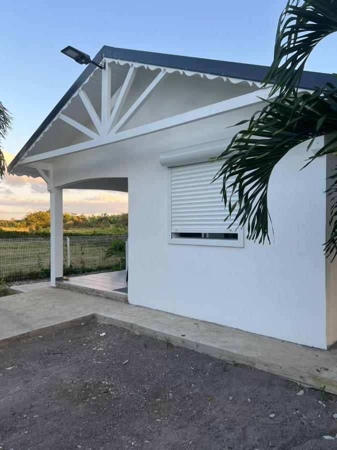 Bungalow De Rose Petit-Canal Exterior photo